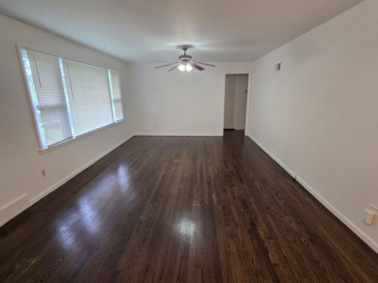 10405 E 69th St - Photo 2 of 8