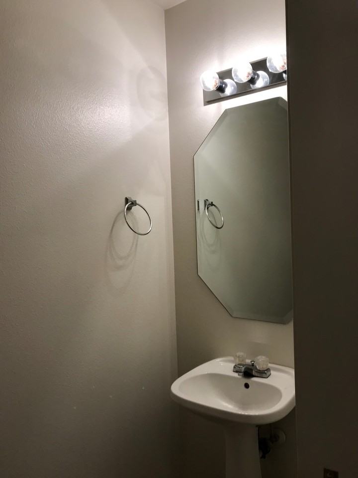 543 W Idaho Ave - Photo 7 of 17
