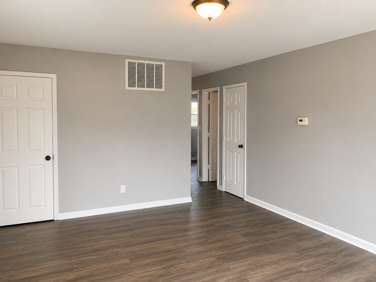 1724 Eastbrook Dr S - Photo 4 of 9