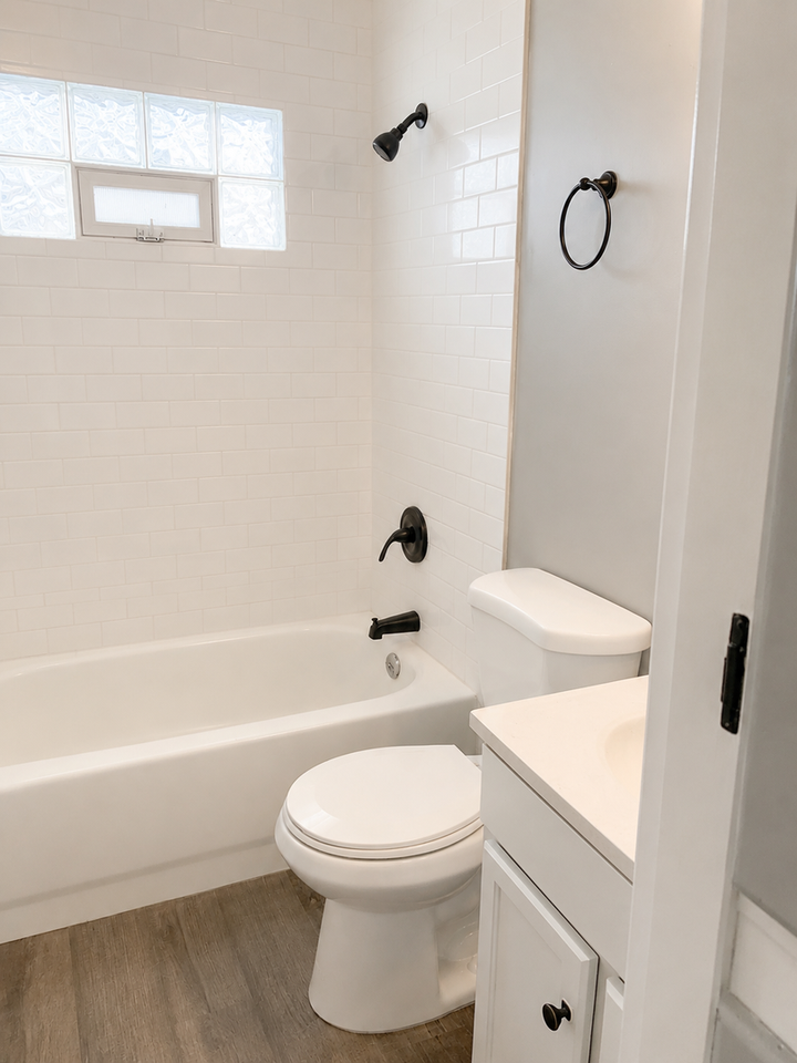 1724 Eastbrook Dr S - Photo 6 of 9