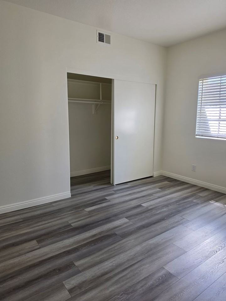 2081 Blackberry Cir - Photo 2 of 9