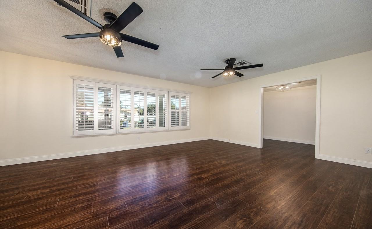25597 Lomas Verdes St - Photo 5 of 20
