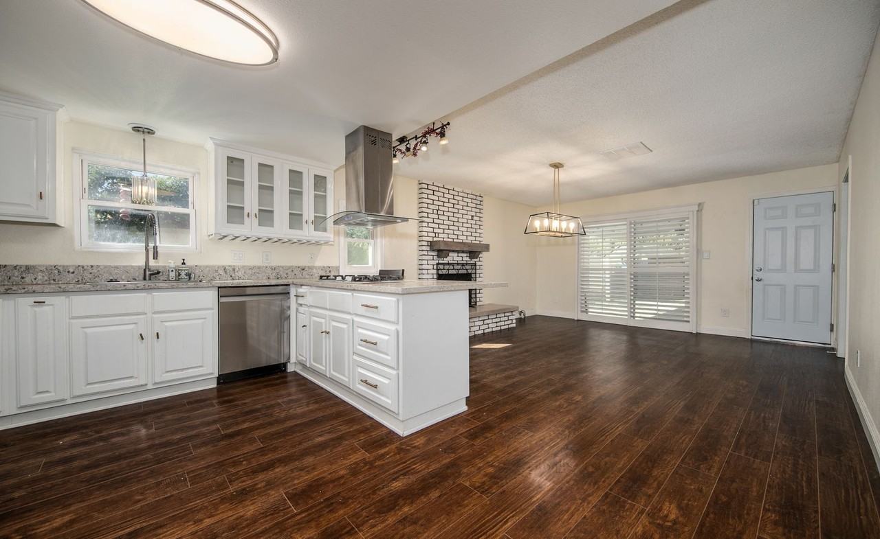 25597 Lomas Verdes St - Photo 6 of 20