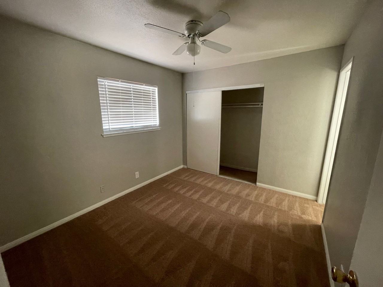 7009 Oakland Cir - Photo 2 of 14