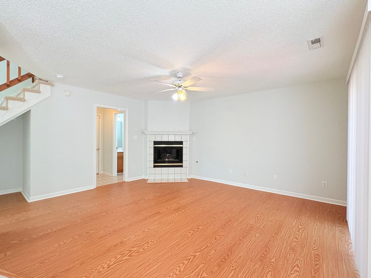 110 Amelia Ct - Photo 4 of 16