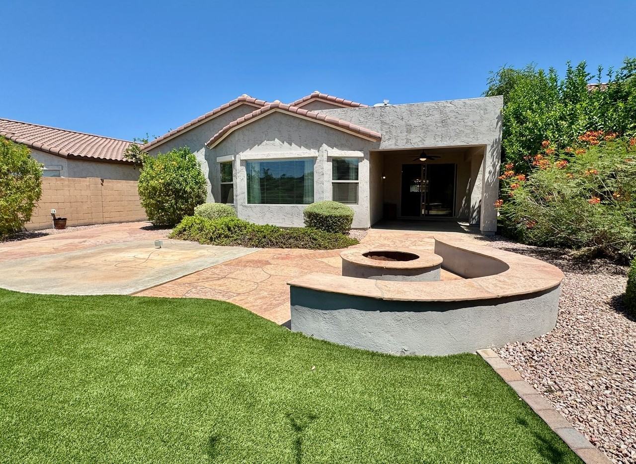 847 E La Costa Pl - Photo 4 of 49