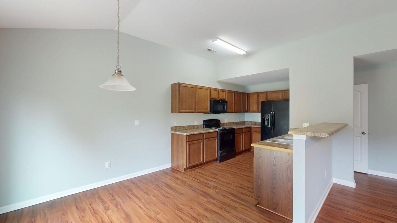 10612 Kempsford Dr - Photo 3 of 31