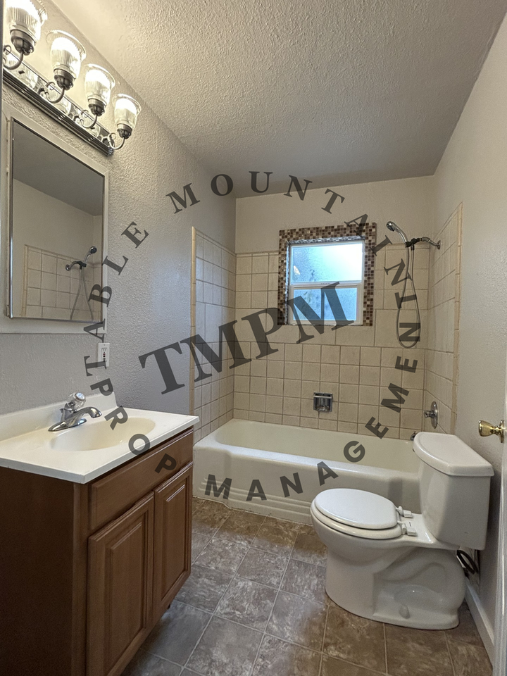 3315 Argonaut Ave - Photo 4 of 7