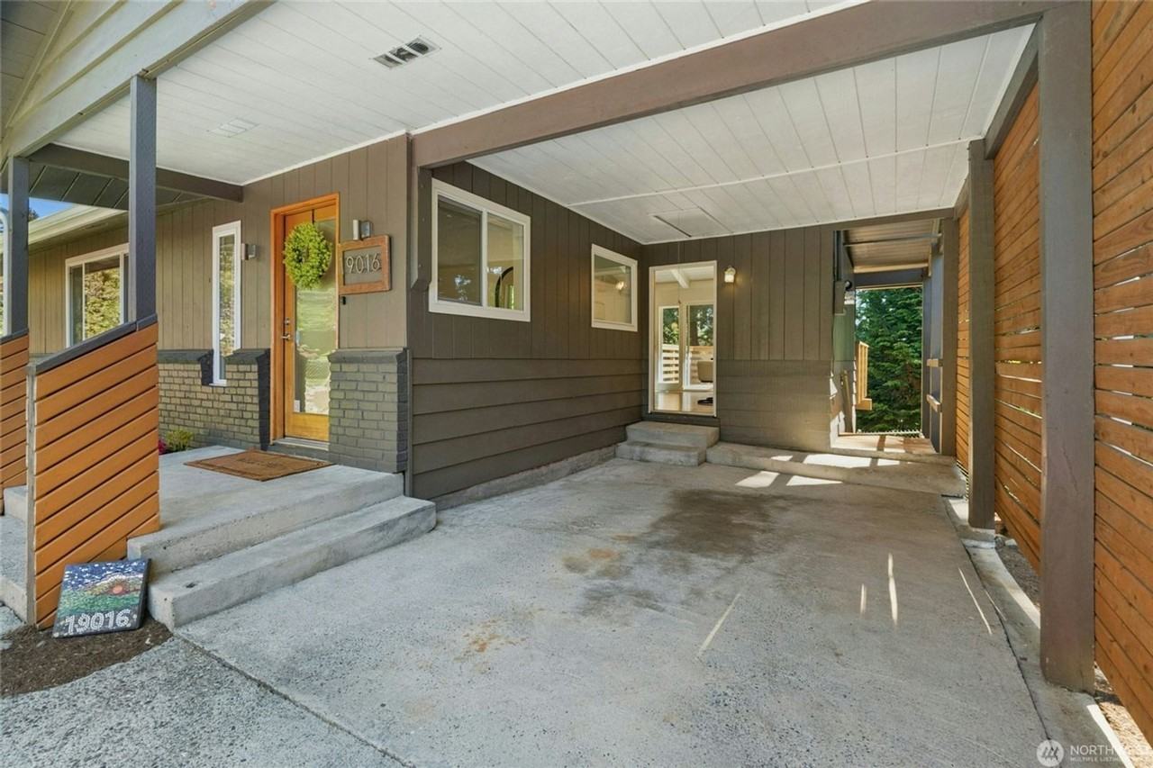 19016 Firlands Way N - Photo 4 of 46