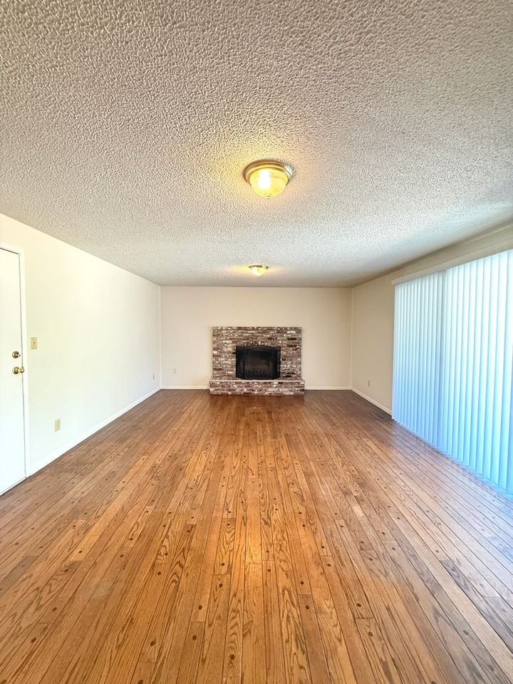 3051 Jason Way - Photo 5 of 17