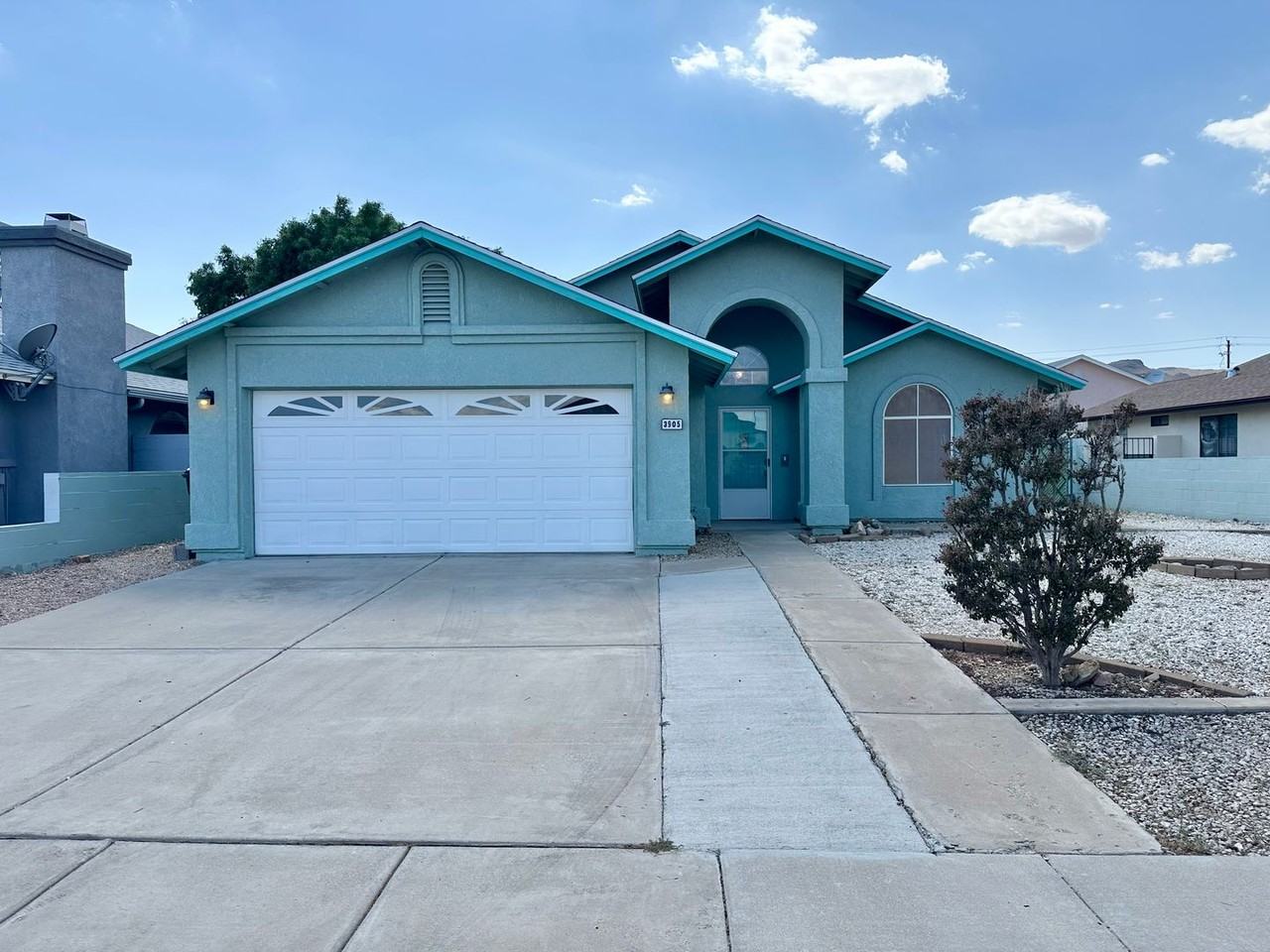 3905 Raymond Ave - Photo 2 of 50