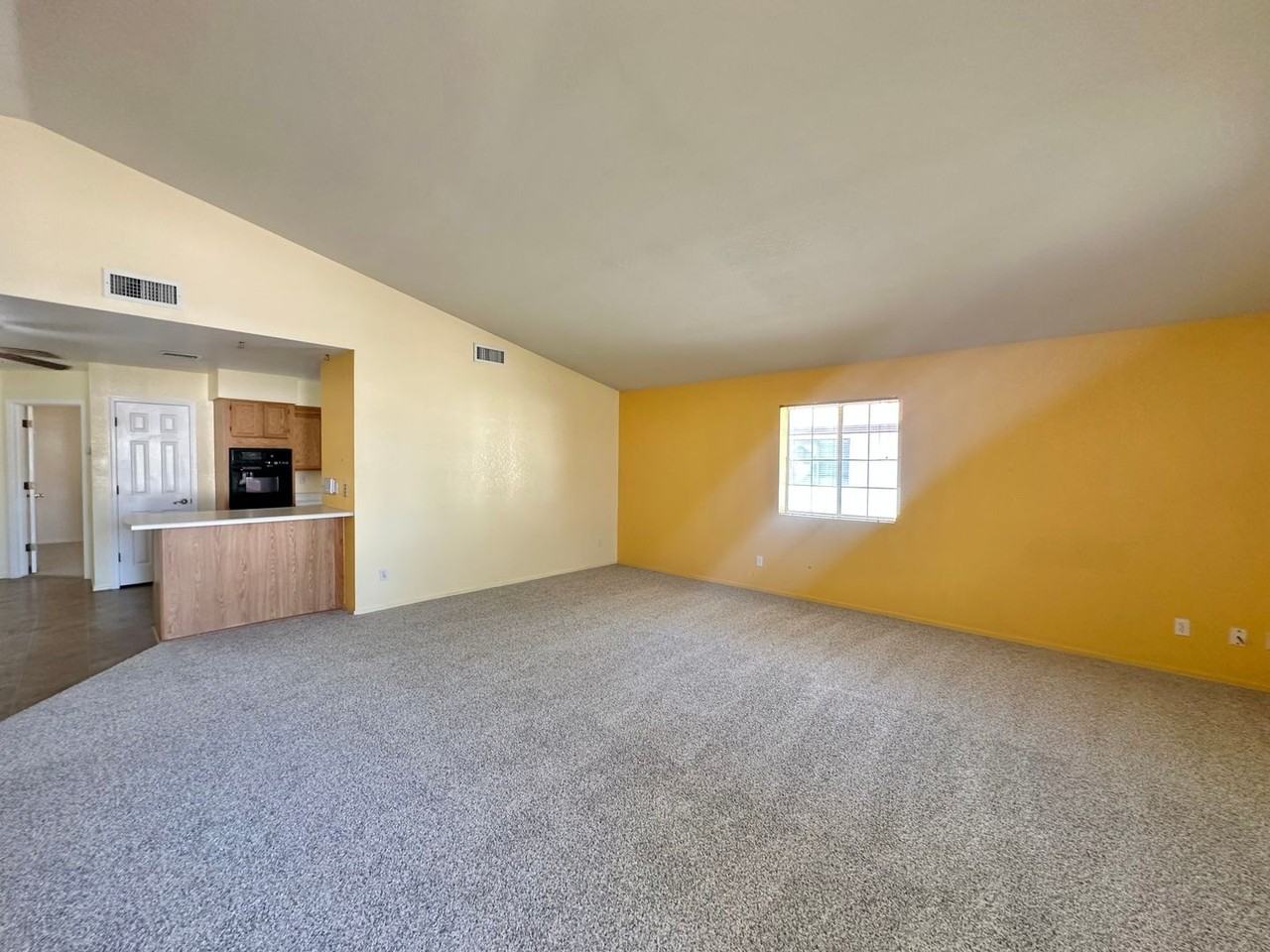 3905 Raymond Ave - Photo 7 of 50