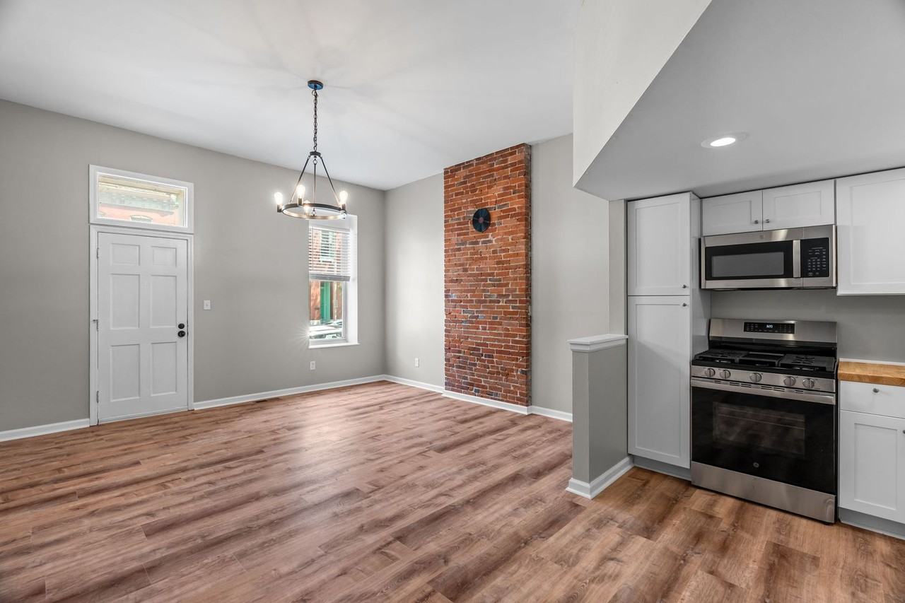 2403 Menard St - Photo 6 of 24