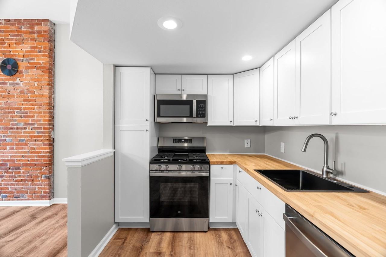 2403 Menard St - Photo 7 of 24