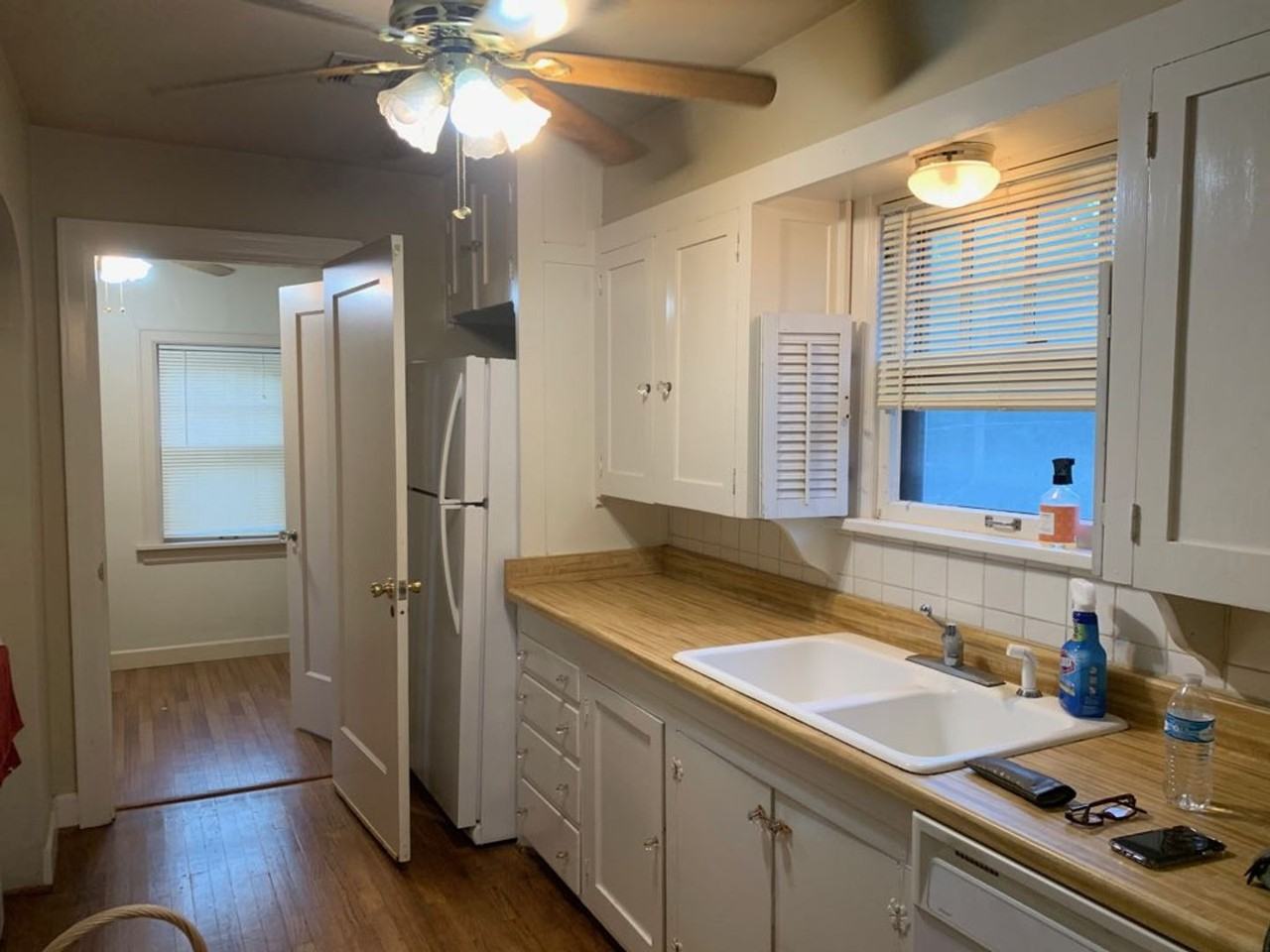203 N Terrace Dr - Photo 2 of 9