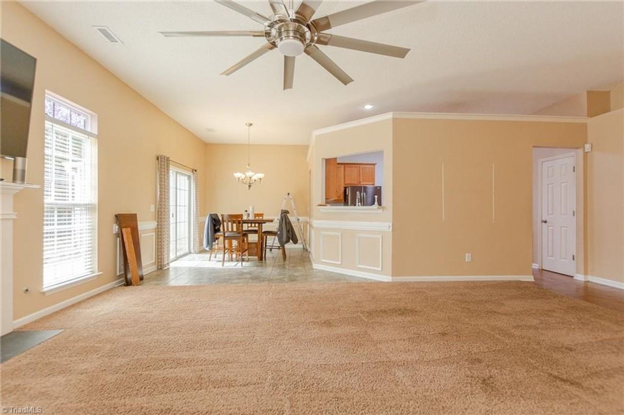 902 Satin Wood Dr - Photo 3 of 5