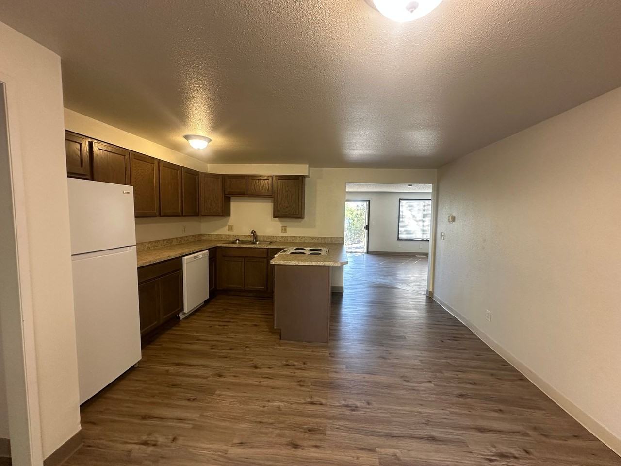 1835 Dawn Ct - Photo 3 of 14