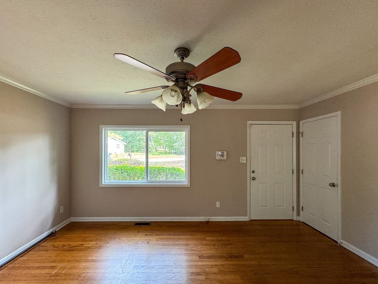 7228 Ainsley St - Photo 2 of 22