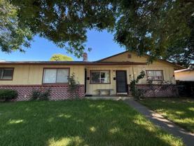611 Fairview Dr - Photo 1 of 1
