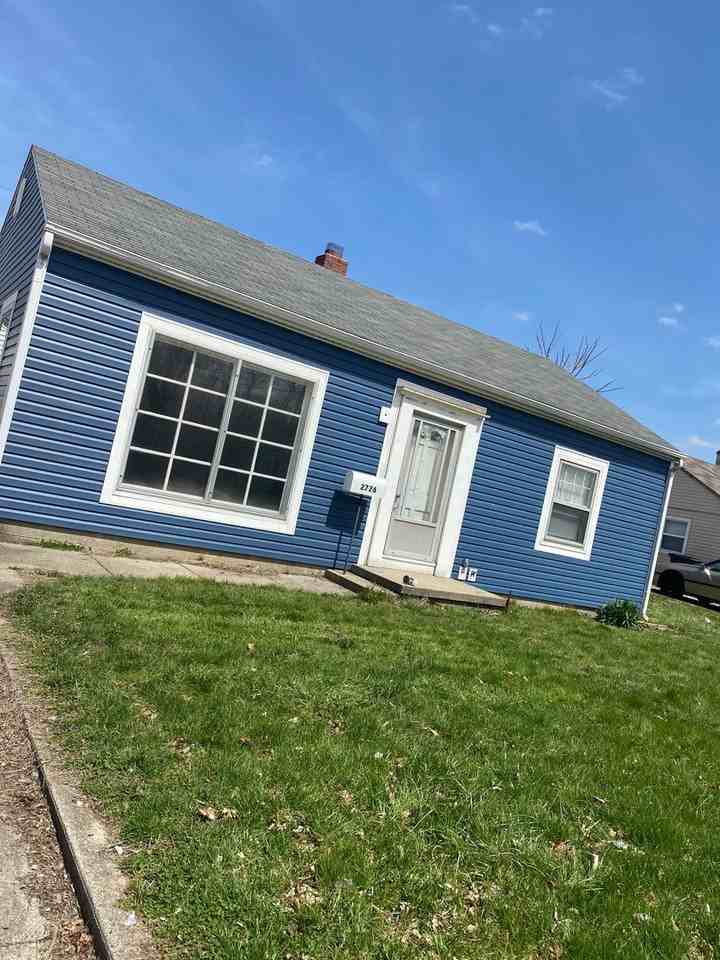 2726 Underwood St - Photo 2 of 10