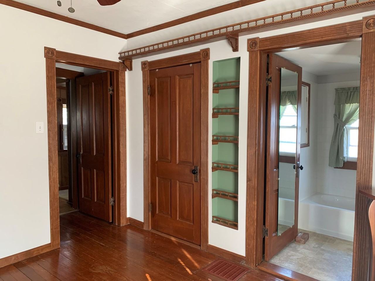 212 Alden St - Photo 6 of 13