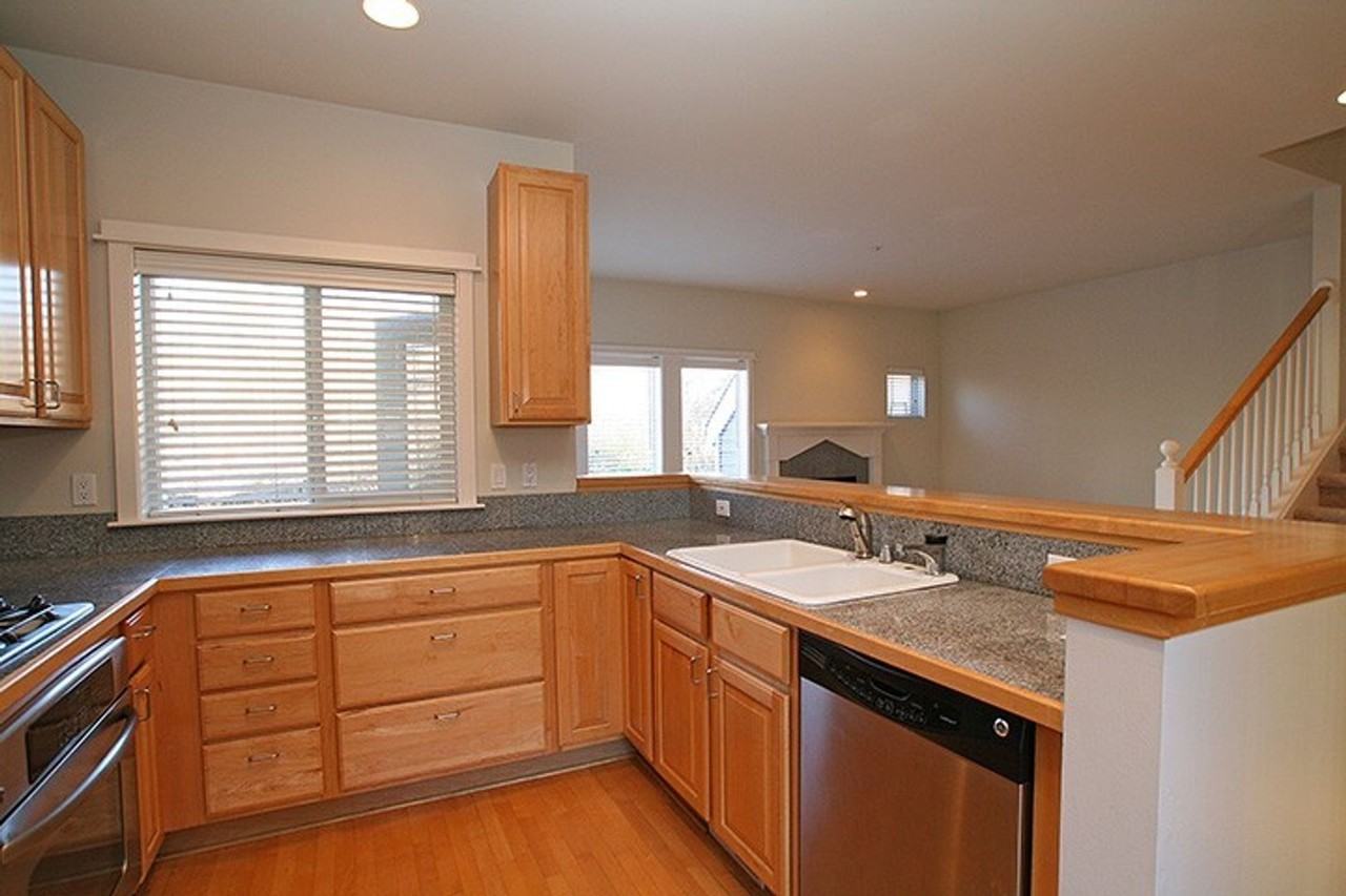 3712 101st Way Ne #505 - Photo 5 of 13