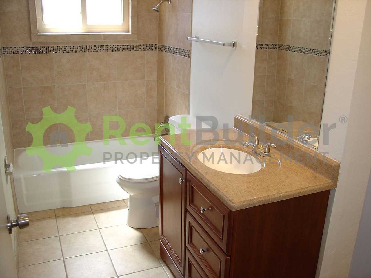9801 Snowheights Blvd Ne - Photo 3 of 22