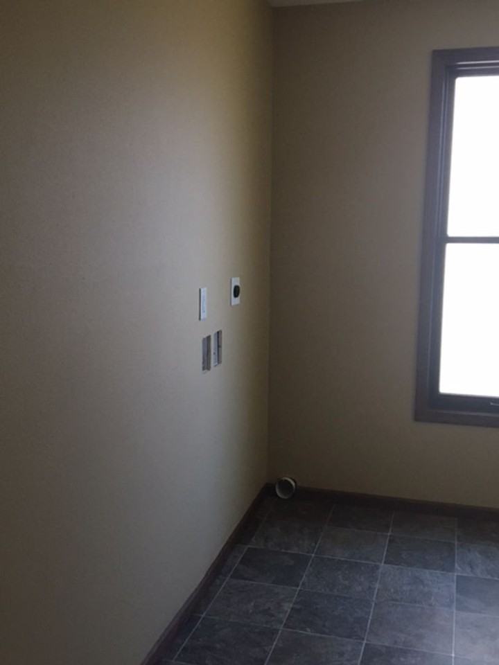 1423 Bever Ave Se - Photo 4 of 5