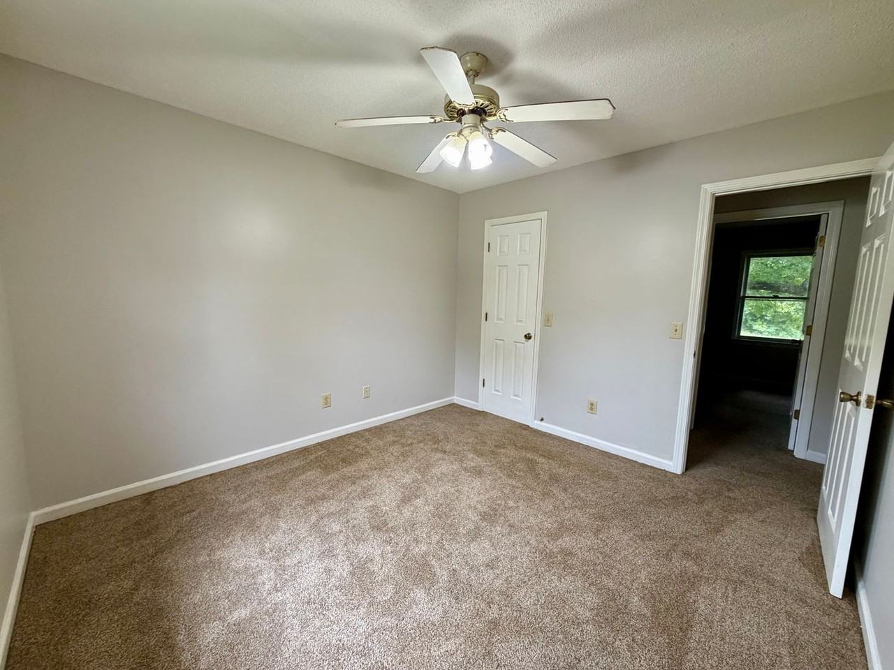 70 Frost Wood Ct - Photo 7 of 7