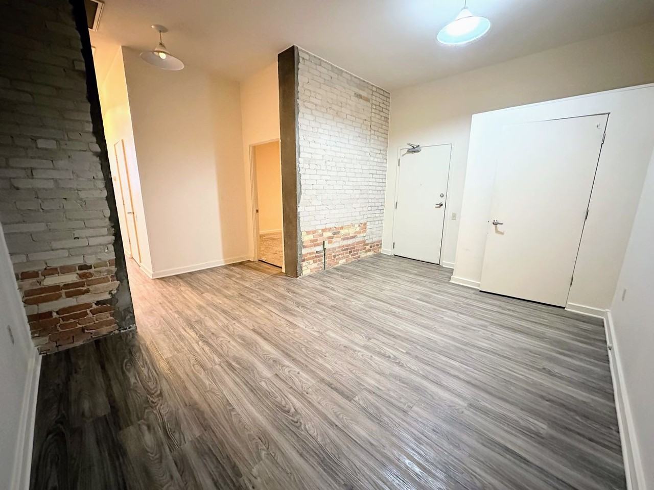 Dunlap Square-Warehouse - Photo 4 of 44