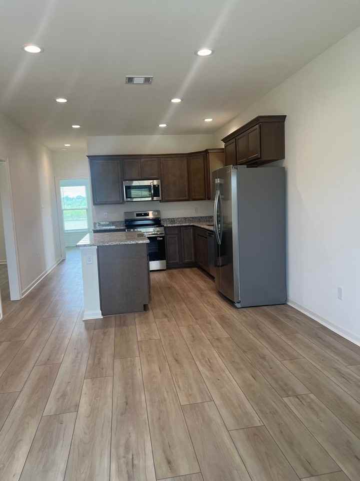 3142 Audubon Cottages - Photo 3 of 19