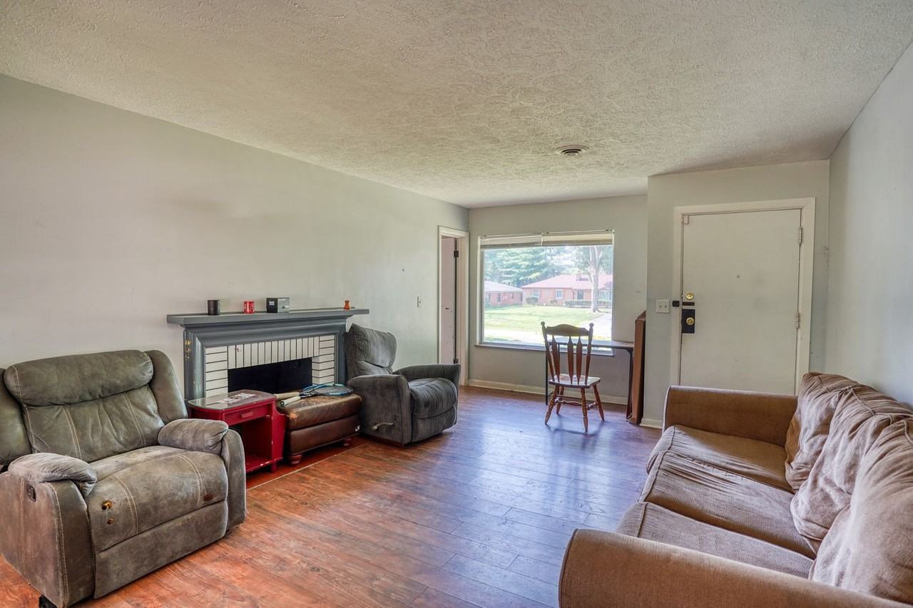 2920 Highwoods Dr - Photo 2 of 15