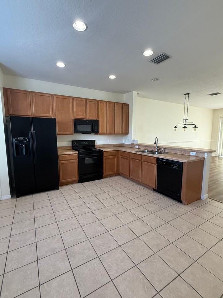 11636 Declaration Dr - Photo 2 of 15