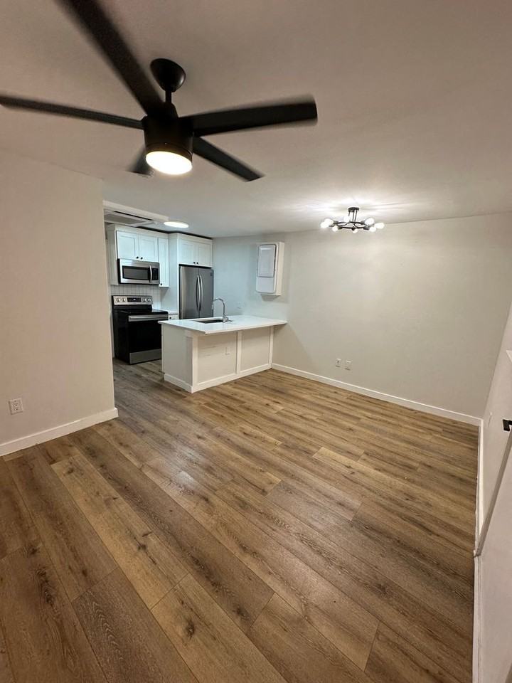 The District Apartments - Photo 2 of 23