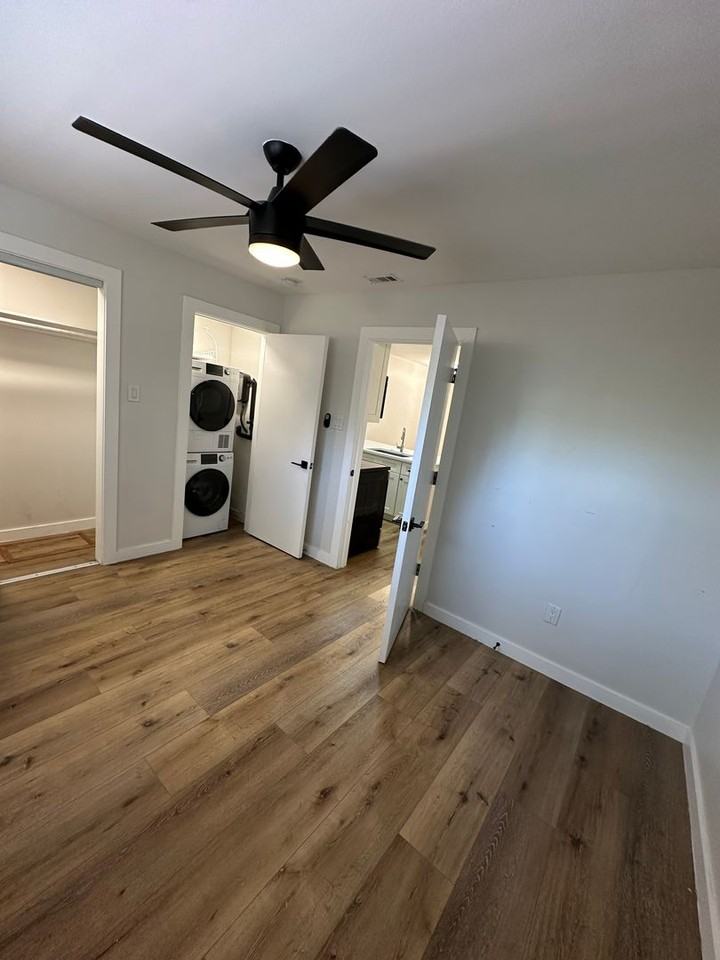 The District Apartments - Photo 7 of 23