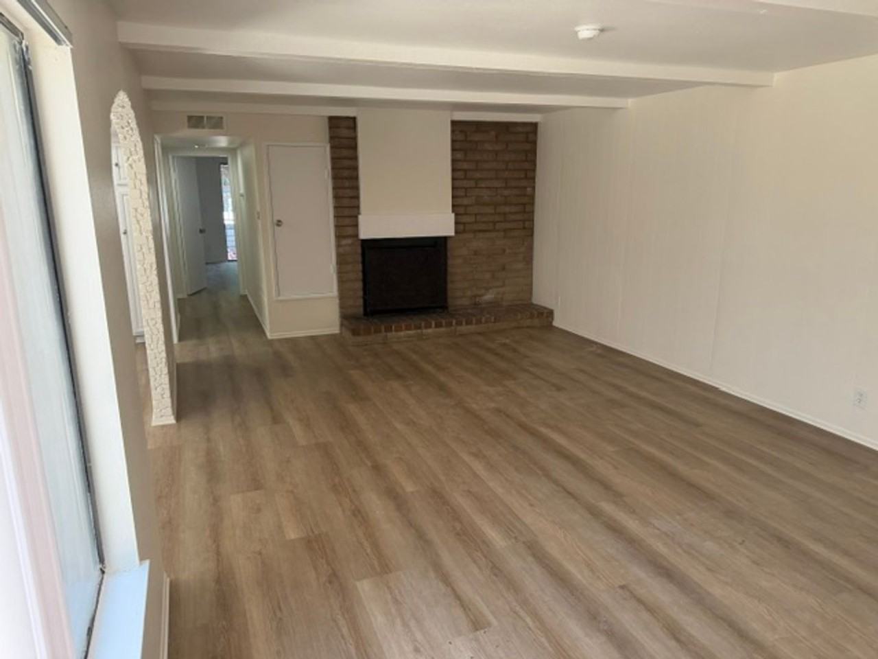 2324 Raintree Dr - Photo 4 of 11