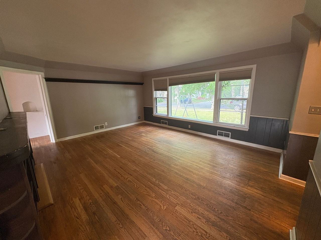 2419 Pine St - Photo 6 of 30