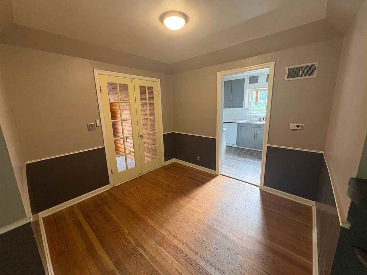 2419 Pine St - Photo 7 of 30