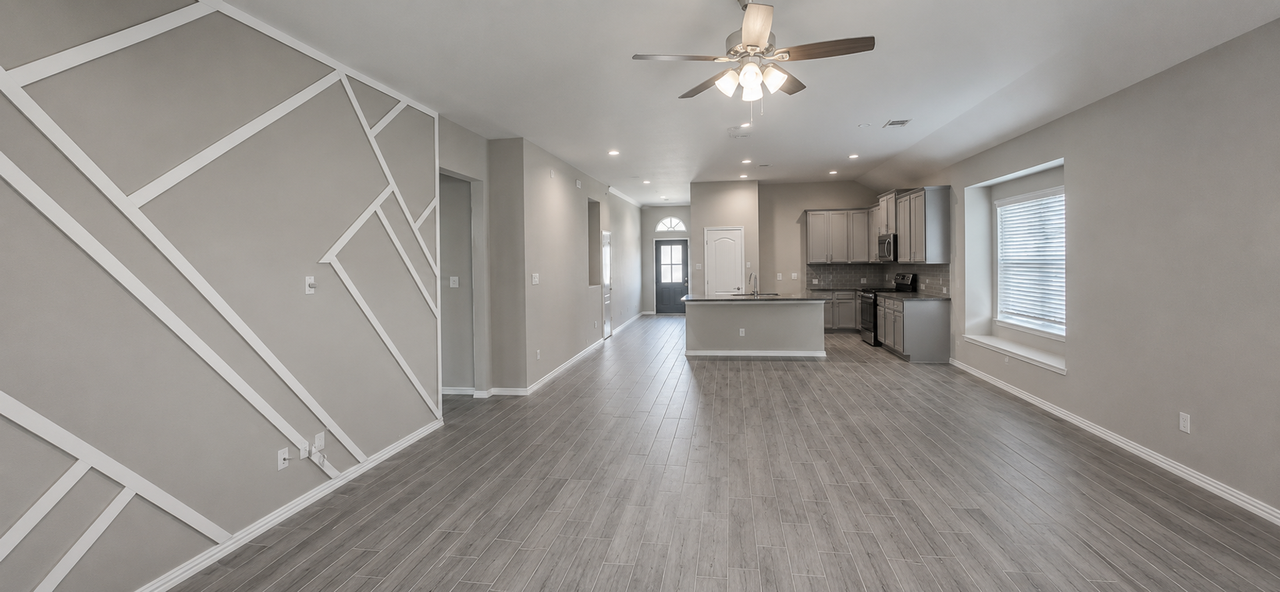 14143 Medina Dr - Photo 2 of 15
