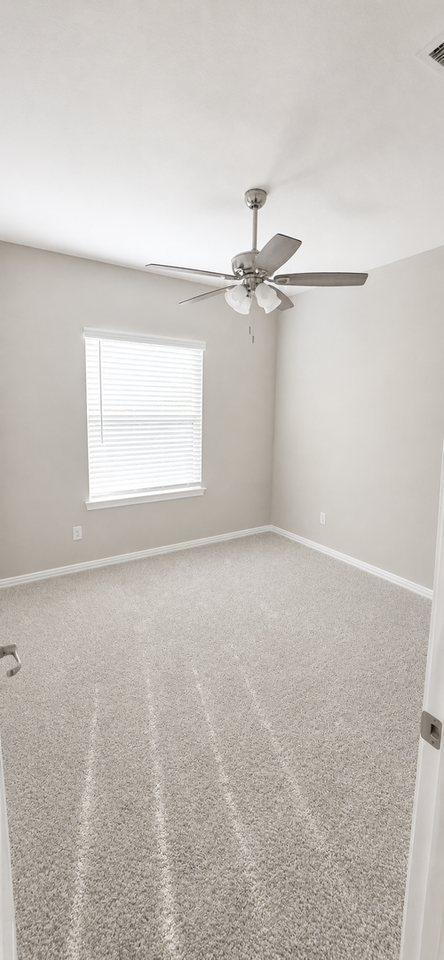 14143 Medina Dr - Photo 6 of 15