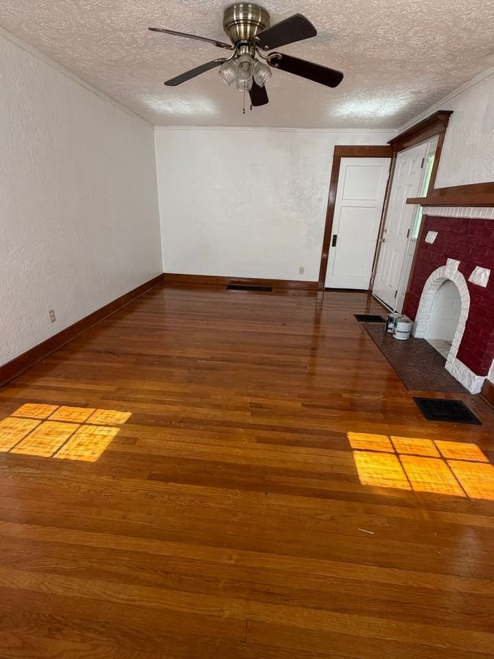 228 Fernwood Ave - Photo 3 of 16