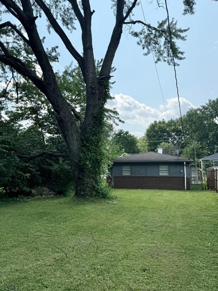 3117 Hovey St - Photo 3 of 11