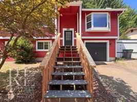 featured image of 7611 Oak Park Dr Nw
