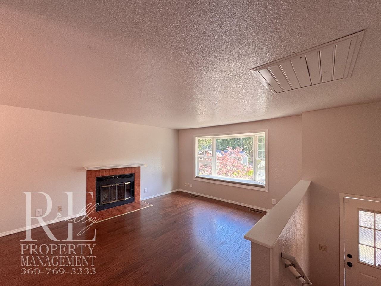 7611 Oak Park Dr Nw - Photo 5 of 29