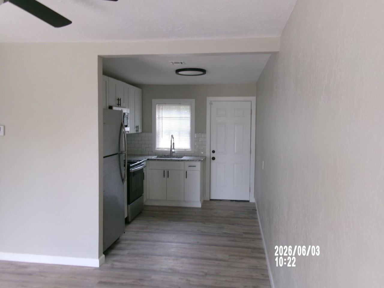 2505 Sw D Ave #A - Photo 6 of 7