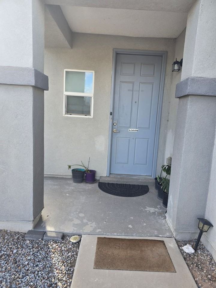 5325 Caprock Ct Ne - Photo 3 of 15