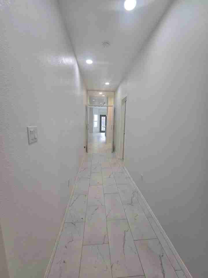 5325 Caprock Ct Ne - Photo 5 of 15