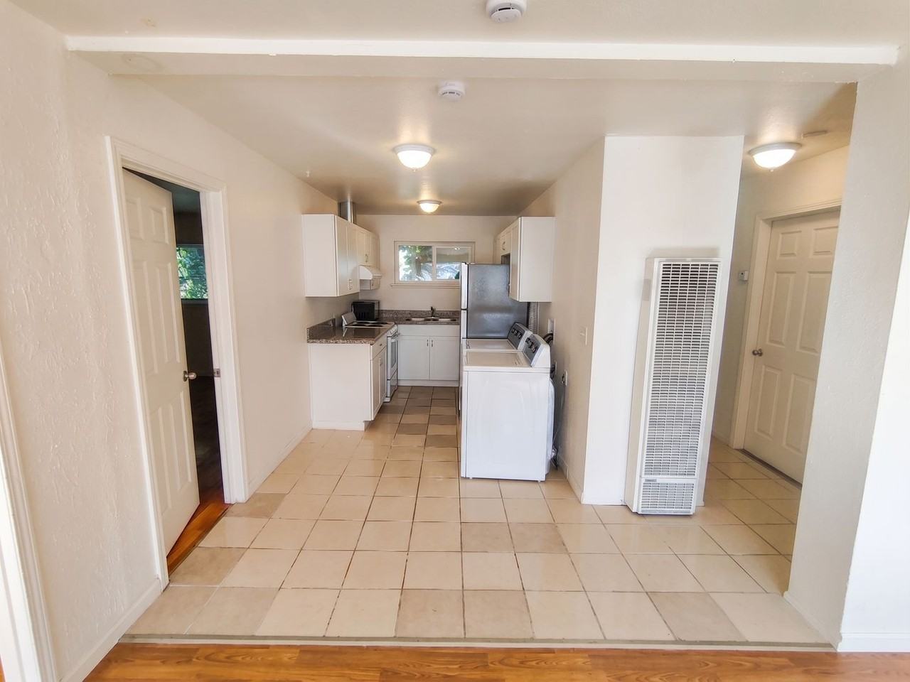 10100 Walnut St #03 - Photo 3 of 10