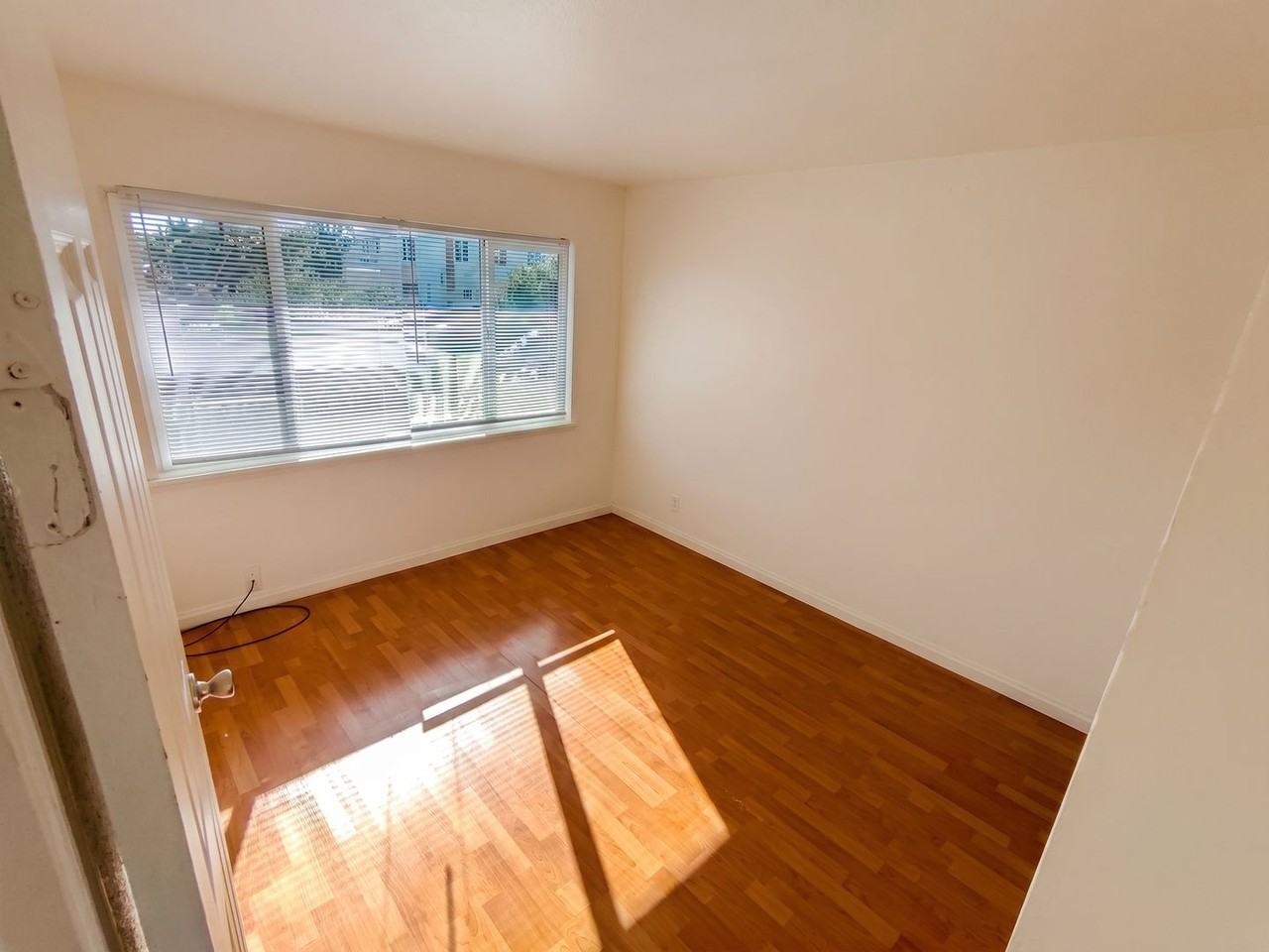 10100 Walnut St #03 - Photo 5 of 10
