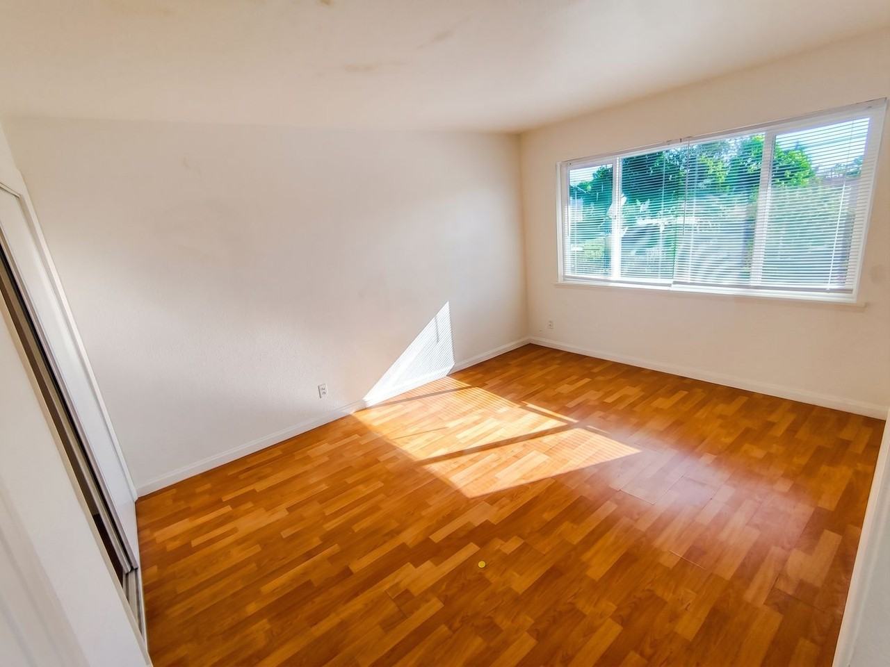 10100 Walnut St #03 - Photo 7 of 10